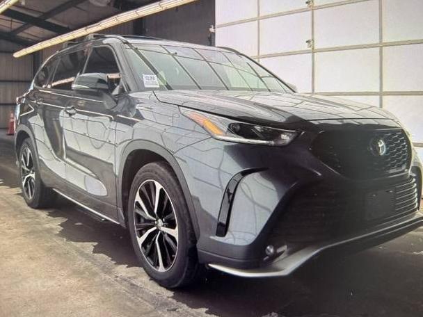 TOYOTA HIGHLANDER 2021 5TDJZRAH7MS032093 image