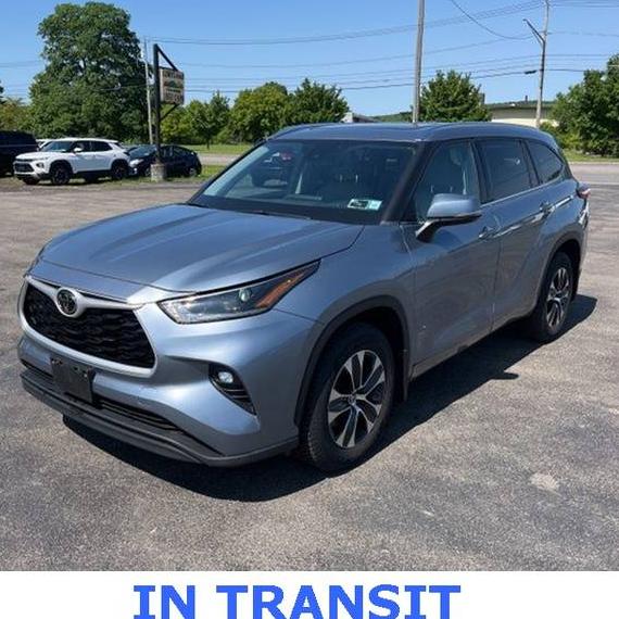 TOYOTA HIGHLANDER 2021 5TDHZRBH5MS124655 image