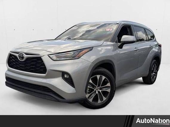 TOYOTA HIGHLANDER 2021 5TDGZRAH4MS526888 image