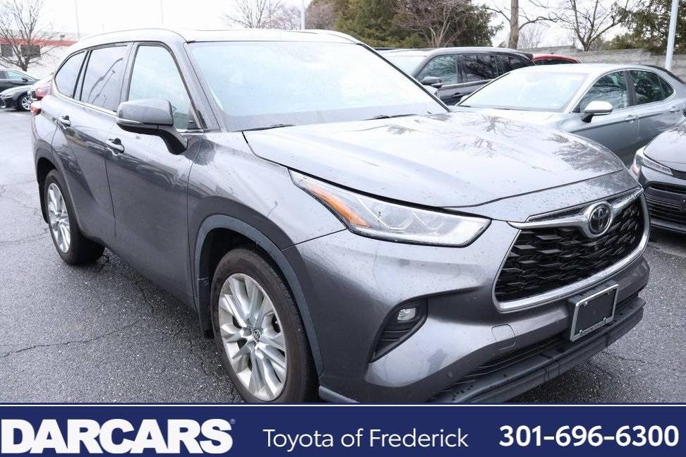 TOYOTA HIGHLANDER 2021 5TDDZRBH4MS124922 image