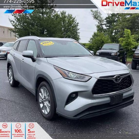 TOYOTA HIGHLANDER 2021 5TDDZRBHXMS543809 image