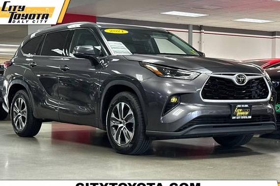 TOYOTA HIGHLANDER 2021 5TDGZRAH9MS047379 image TOYOTA HIGHLANDER 2021 5TDGZRAH9MS047379 image