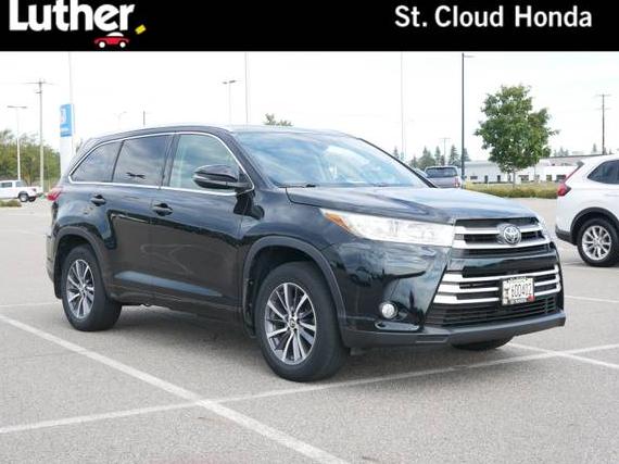 TOYOTA HIGHLANDER 2017 5TDJZRFH3HS412983 image