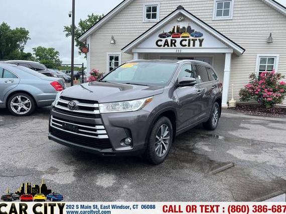 TOYOTA HIGHLANDER 2017 5TDJZRFH6HS470120 image