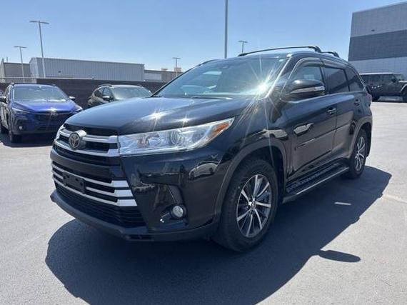 TOYOTA HIGHLANDER 2017 5TDJZRFH8HS426832 image