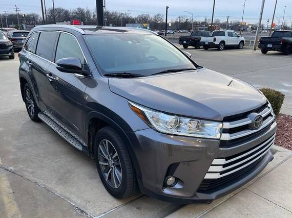TOYOTA HIGHLANDER 2017 5TDKZRFH3HS513946 image TOYOTA HIGHLANDER 2017 5TDKZRFH3HS513946 image