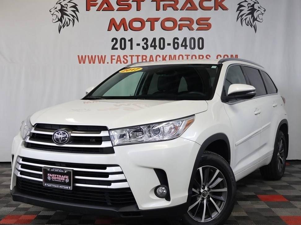 TOYOTA HIGHLANDER 2017 5TDJZRFH1HS520261 image