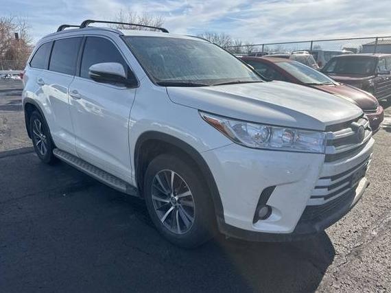 TOYOTA HIGHLANDER 2017 5TDKZRFH5HS517934 image TOYOTA HIGHLANDER 2017 5TDKZRFH5HS517934 image