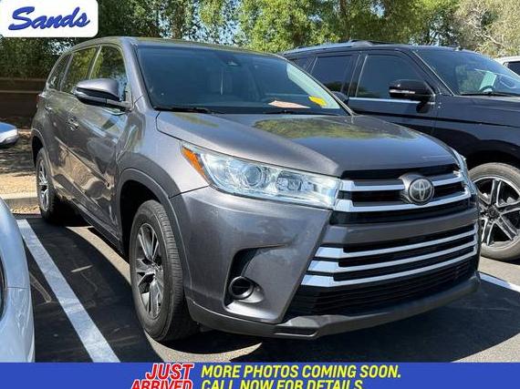 TOYOTA HIGHLANDER 2017 5TDZARFH8HS026392 image