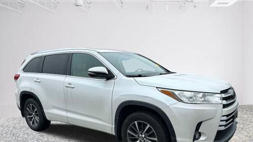 TOYOTA HIGHLANDER 2017 5TDJZRFH3HS457082 image