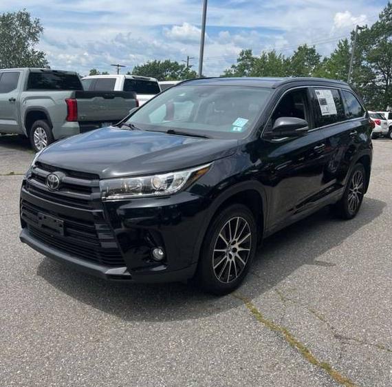 TOYOTA HIGHLANDER 2017 5TDJZRFH5HS508937 image