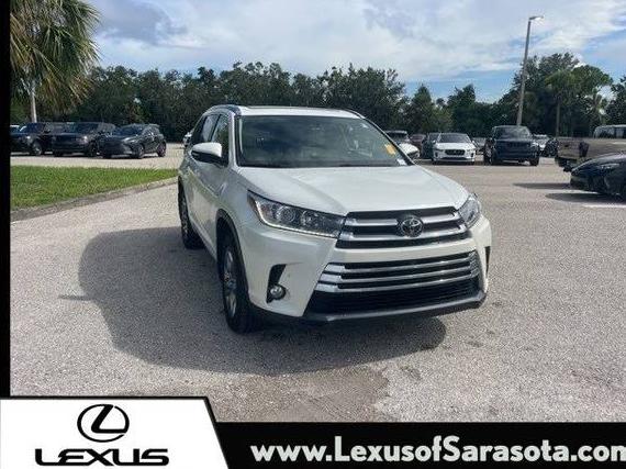 TOYOTA HIGHLANDER 2017 5TDDZRFH2HS390388 image
