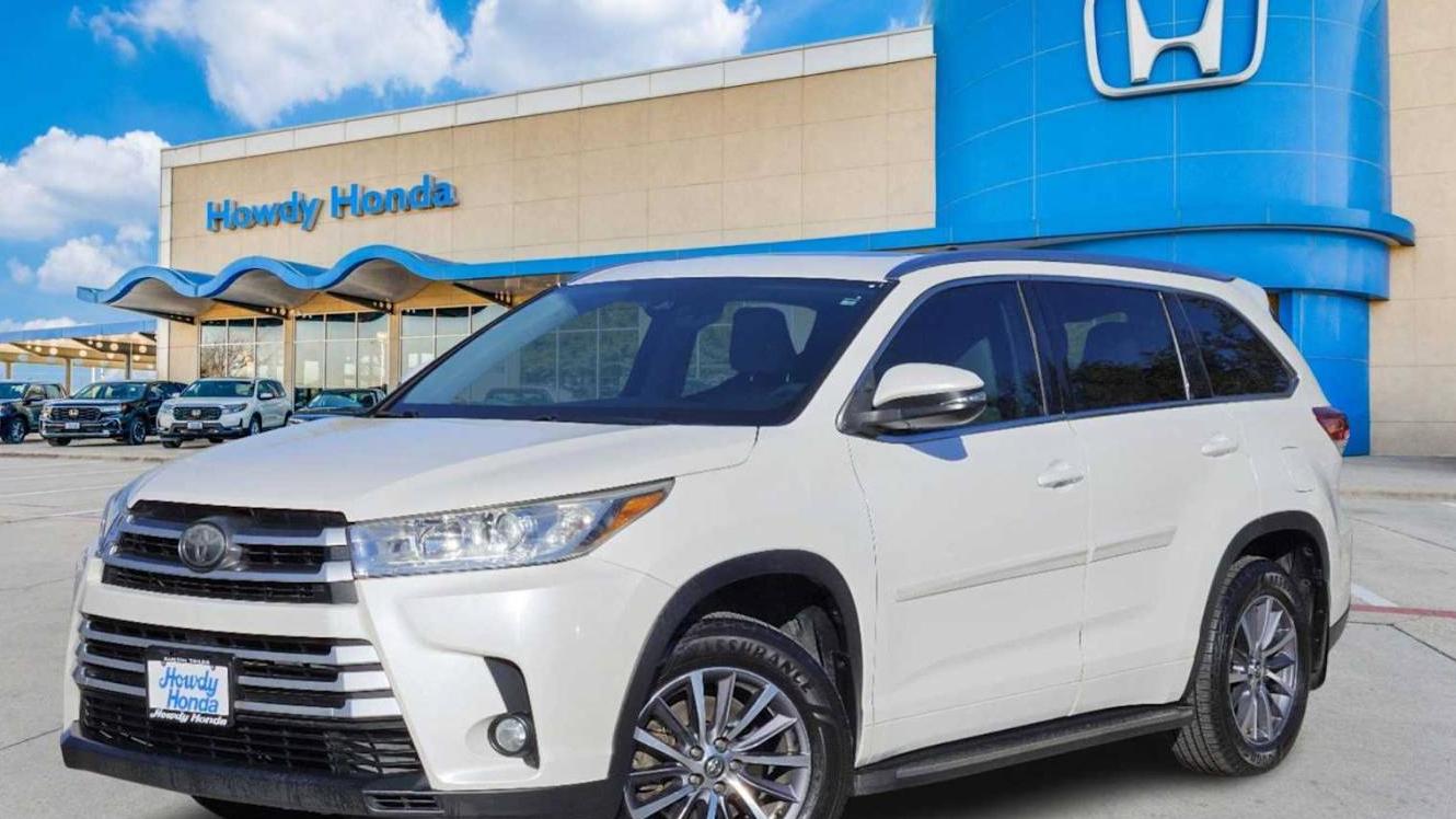 TOYOTA HIGHLANDER 2017 5TDJZRFH9HS437807 image