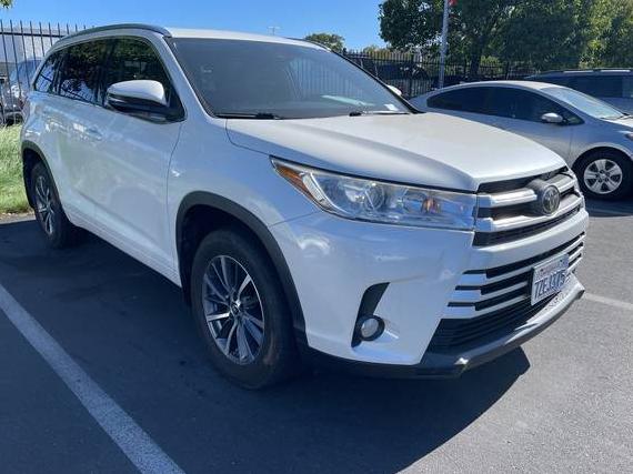 TOYOTA HIGHLANDER 2017 5TDJZRFH7HS517199 image
