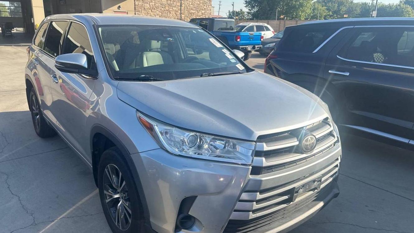 TOYOTA HIGHLANDER 2017 5TDZARFH4HS026597 image