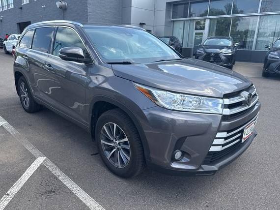 TOYOTA HIGHLANDER 2017 5TDJZRFH1HS511656 image