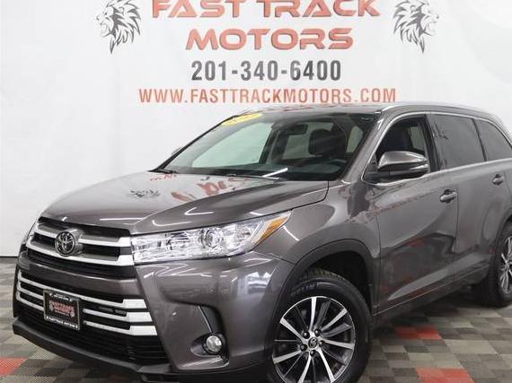 TOYOTA HIGHLANDER 2017 5TDJZRFH0HS403965 image