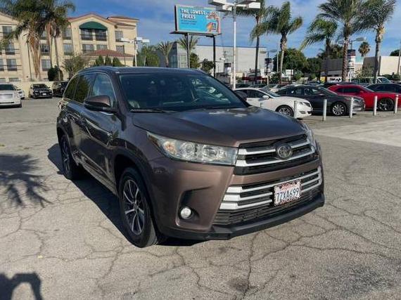 TOYOTA HIGHLANDER 2017 5TDKZRFH0HS216178 image