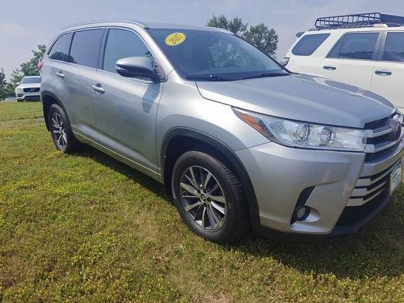 TOYOTA HIGHLANDER 2017 5TDJZRFH0HS522129 image