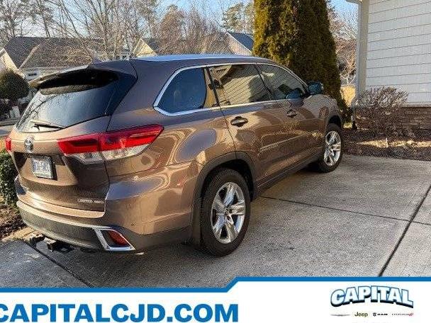 TOYOTA HIGHLANDER 2017 5TDDZRFH3HS461047 image