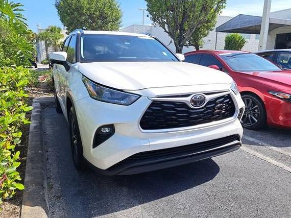 TOYOTA HIGHLANDER 2020 5TDGZRAH3LS512429 image