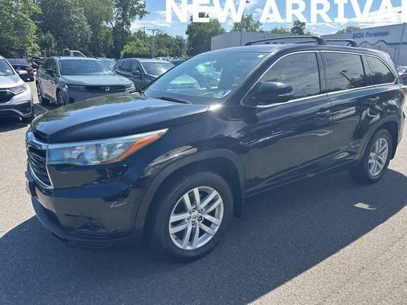 TOYOTA HIGHLANDER 2015 5TDBKRFH2FS158057 image