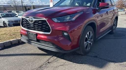 TOYOTA HIGHLANDER 2022 5TDGZRBH3NS591411 image