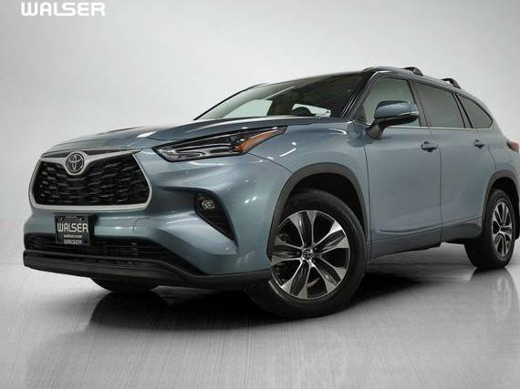TOYOTA HIGHLANDER 2022 5TDGZRBH6NS216841 image