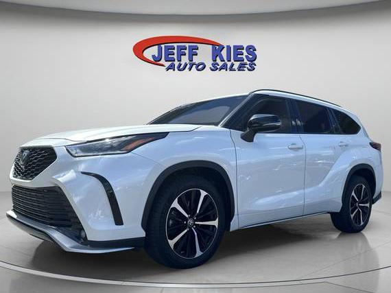 TOYOTA HIGHLANDER 2022 5TDLZRBH5NS190585 image TOYOTA HIGHLANDER 2022 5TDLZRBH5NS190585 image