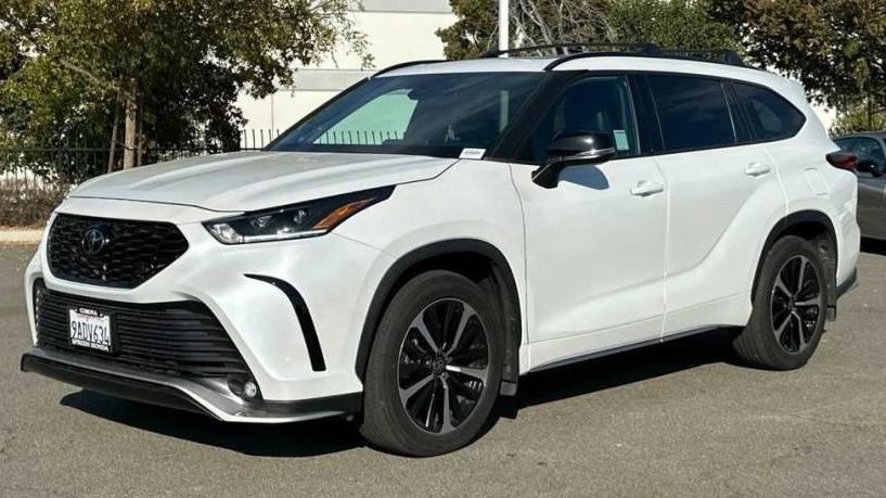 TOYOTA HIGHLANDER 2022 5TDJZRAHXNS108035 image