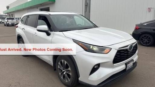 TOYOTA HIGHLANDER 2022 5TDHBRCHXNS551558 image