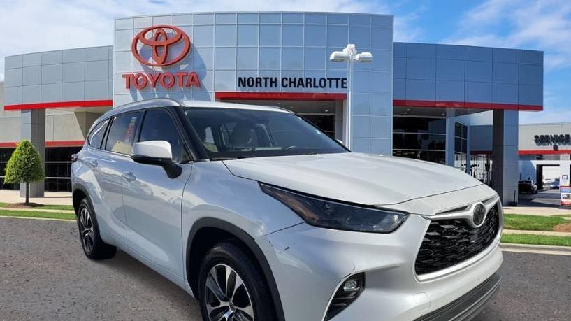 TOYOTA HIGHLANDER 2022 5TDGZRAHXNS547665 image