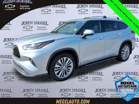 TOYOTA HIGHLANDER 2022 5TDEBRCH1NS092181 image TOYOTA HIGHLANDER 2022 5TDEBRCH1NS092181 image