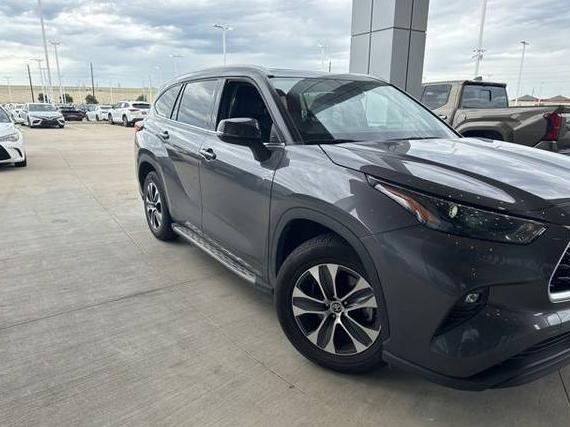 TOYOTA HIGHLANDER 2022 5TDGARAH2NS514411 image