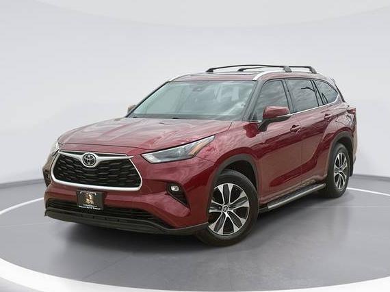TOYOTA HIGHLANDER 2022 5TDGZRAH6NS101691 image