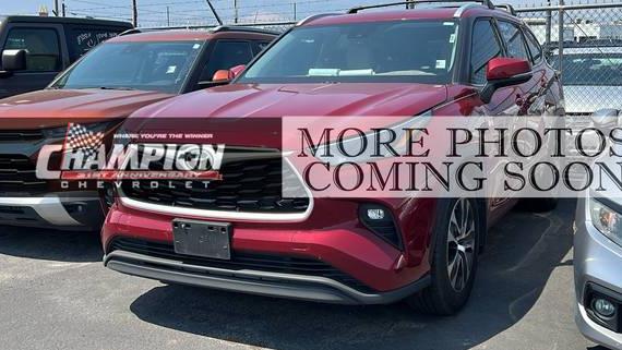 TOYOTA HIGHLANDER 2022 5TDHZRBH6NS570685 image