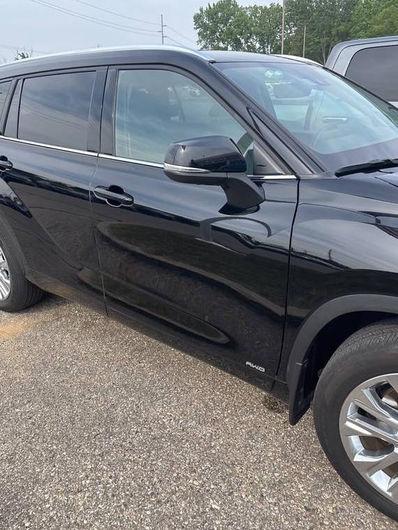 TOYOTA HIGHLANDER 2022 5TDXBRCH0NS558031 image