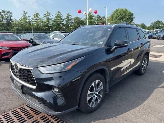 TOYOTA HIGHLANDER 2022 5TDHZRBH5NS585808 image