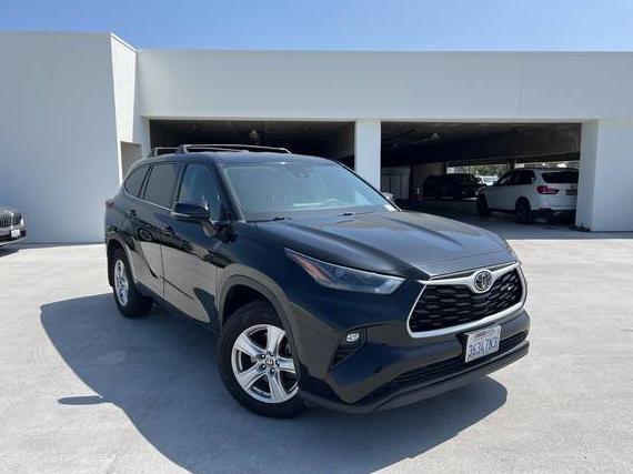 TOYOTA HIGHLANDER 2022 5TDZZRAH8NS129615 image