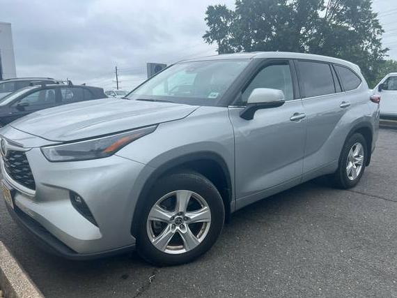 TOYOTA HIGHLANDER 2022 5TDBZRBH3NS161484 image