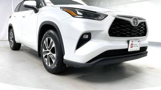 TOYOTA HIGHLANDER 2022 5TDGZRBH6NS560119 image