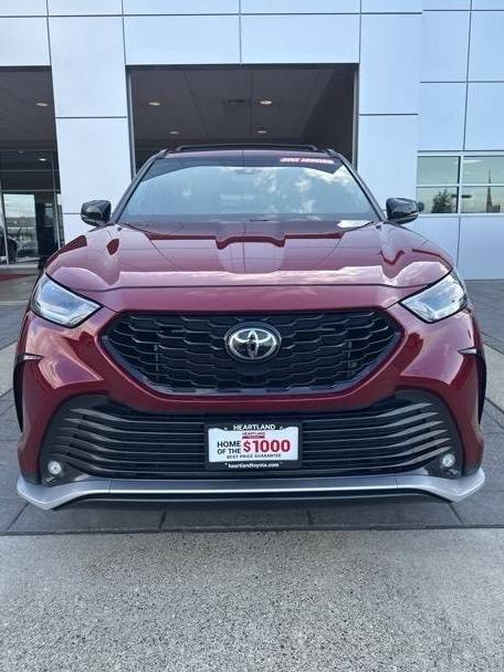 TOYOTA HIGHLANDER 2022 5TDJZRBH9NS221151 image