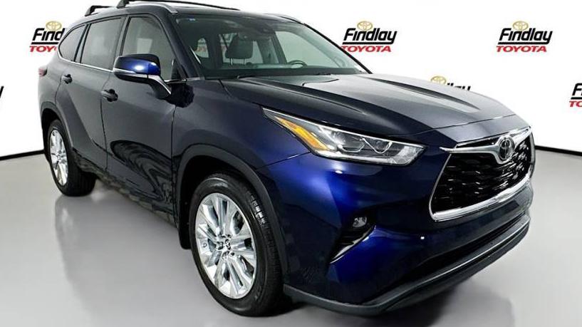 TOYOTA HIGHLANDER 2022 5TDDZRBH1NS186621 image