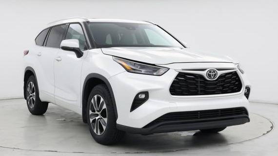 TOYOTA HIGHLANDER 2022 5TDGZRAH9NS550136 image