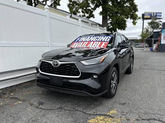 TOYOTA HIGHLANDER 2022 5TDHZRBH9NS183189 image TOYOTA HIGHLANDER 2022 5TDHZRBH9NS183189 image