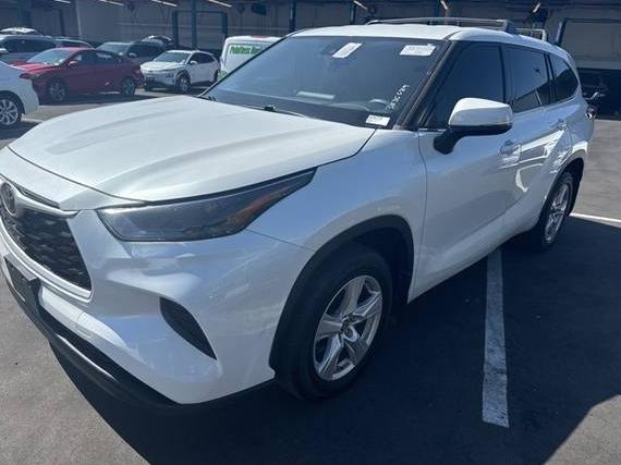 TOYOTA HIGHLANDER 2022 5TDCZRBH8NS181668 image