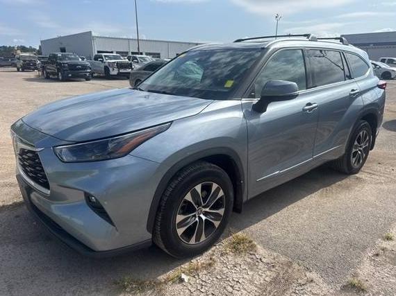 TOYOTA HIGHLANDER 2022 5TDGZRBH7NS171585 image
