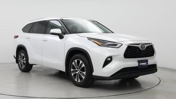 TOYOTA HIGHLANDER 2022 5TDGZRBH8NS561952 image