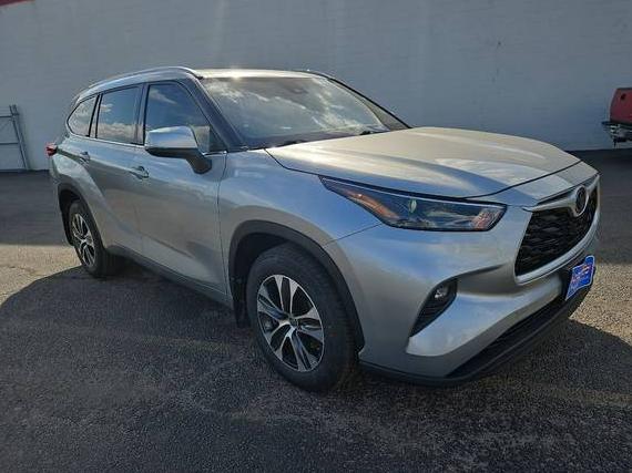 TOYOTA HIGHLANDER 2022 5TDGZRAH0NS544970 image