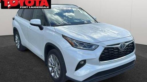 TOYOTA HIGHLANDER 2022 5TDXBRCH1NS084784 image